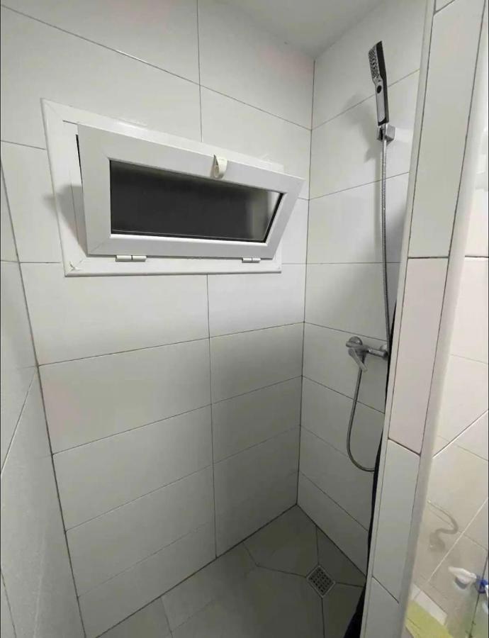 Cozy Room Next To El Prat Airport El Prat de Llobregat Exterior photo