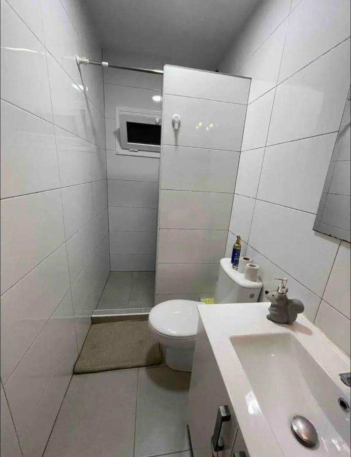 Cozy Room Next To El Prat Airport El Prat de Llobregat Exterior photo